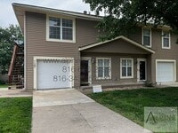 Building Photo - Spacious, Garage! Great Location!