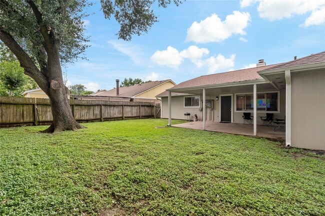 Building Photo - 1910 E Navaho Trail