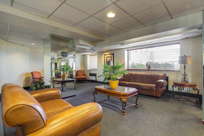Building Photo - 6515 JFK Blvd E