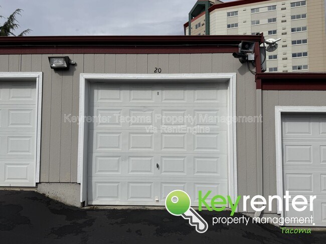 Building Photo - 3201 Pacific Ave