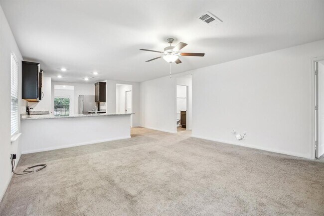 Building Photo - 1040 Riverdale Cove