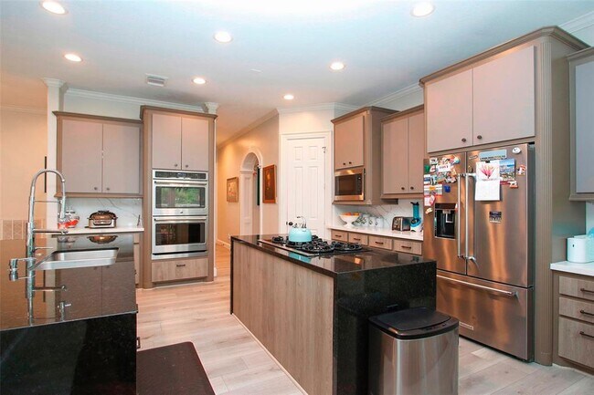 Building Photo - 27 Cape Jasmine Pl
