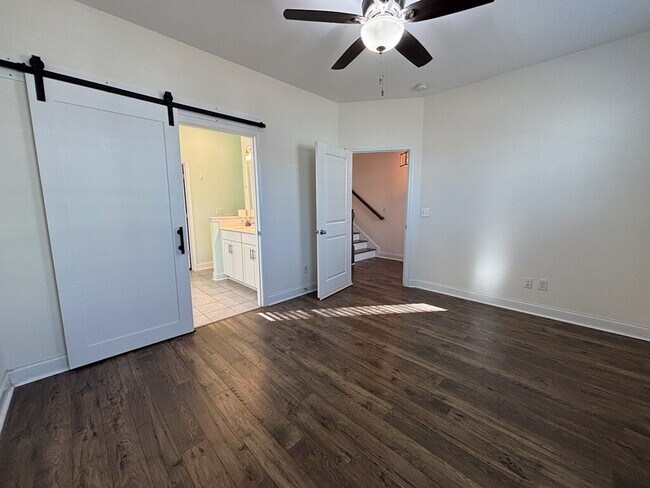 Building Photo - 608 Ravensridge Ln