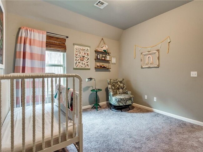 Building Photo - Beautiful 3 bedroom 2 bathroom home in Mon...