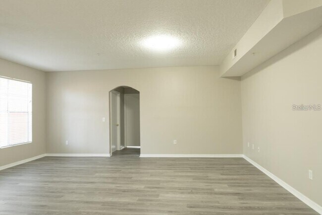 Building Photo - 5560 Metrowest Blvd