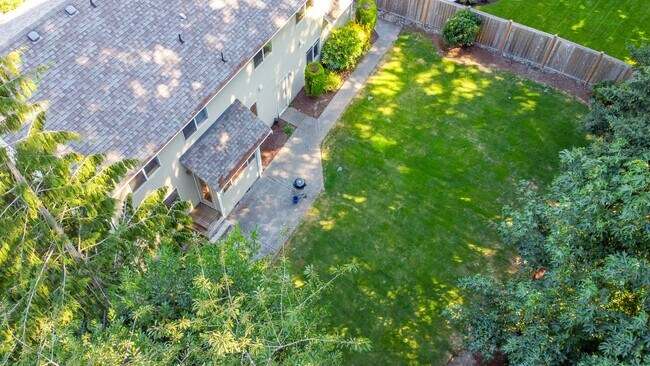 Building Photo - 2709 17th Ave Ct SW