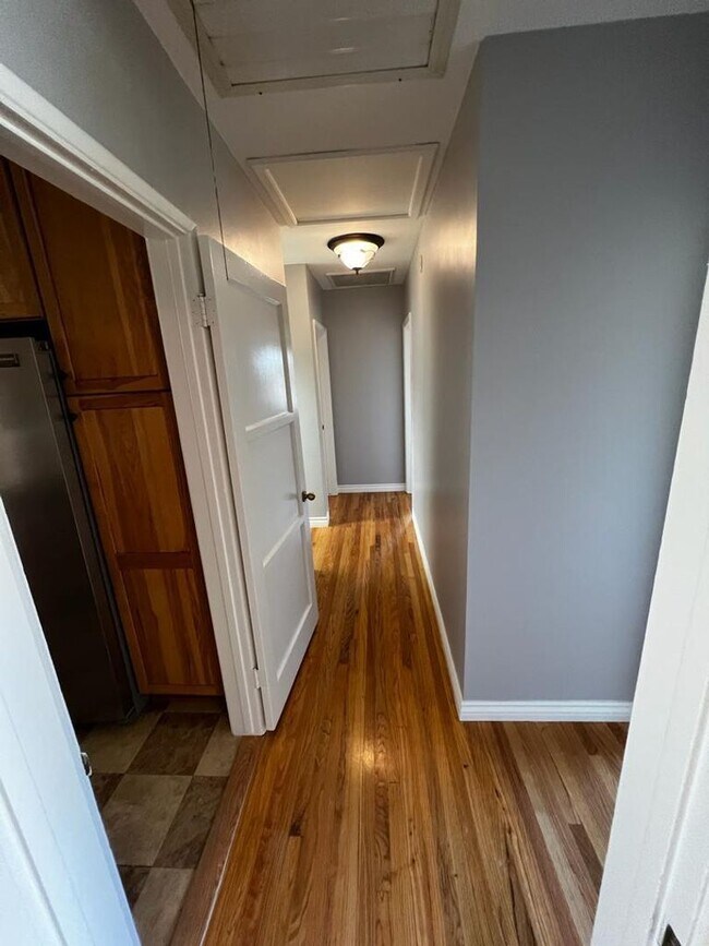 Building Photo - Beautiful 3 bed 2.5 Bath House- La Crescenta/Glendale