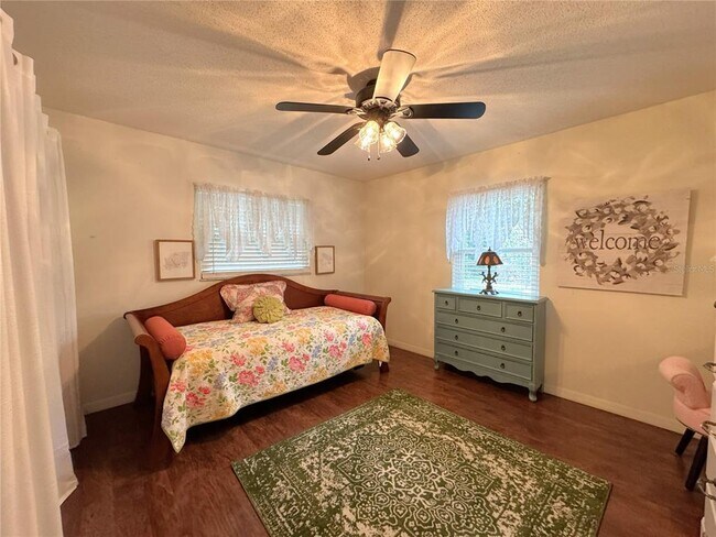 Building Photo - 205 S Ebb Way