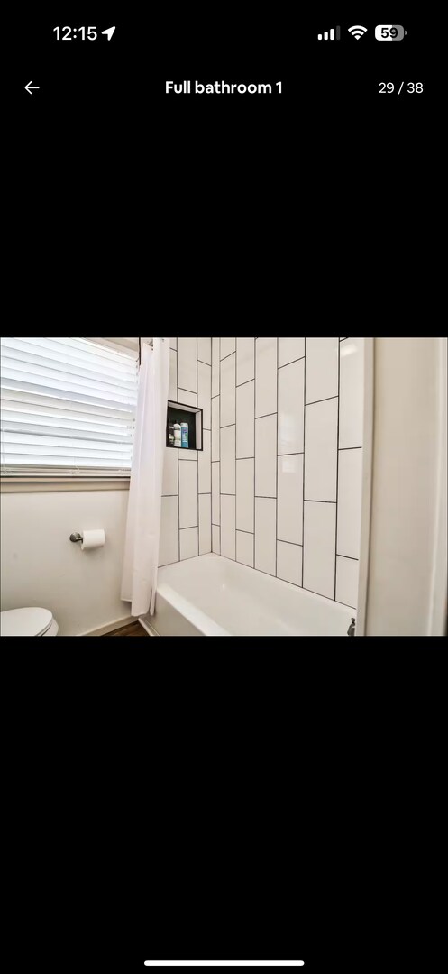 Building Photo - PRE LEASING for fall 2026! 4/3 in medical district