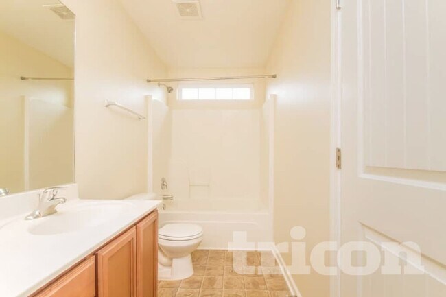 Building Photo - 1206 Aretha Dr