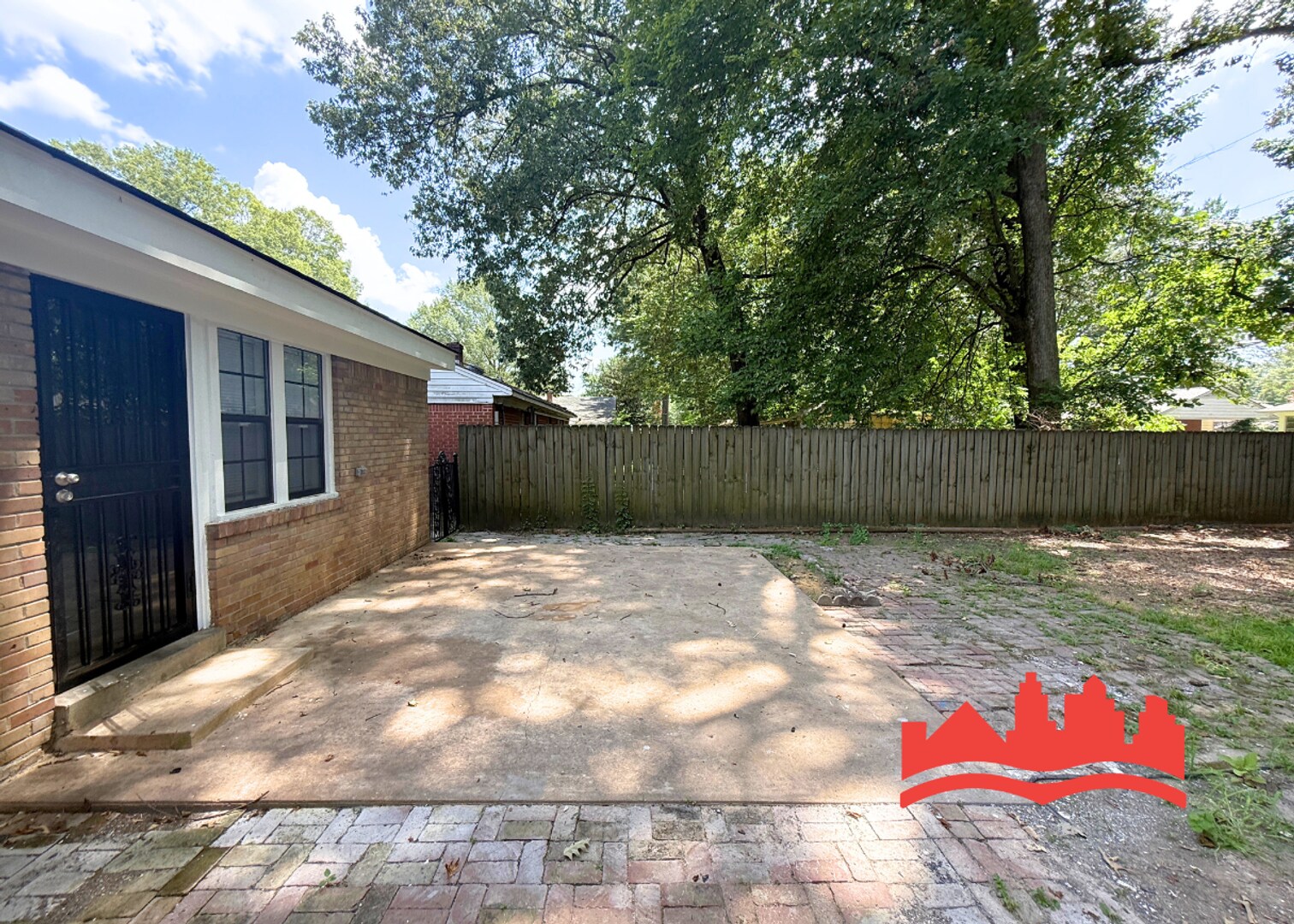Building Photo - 1241 Broadmoor St
