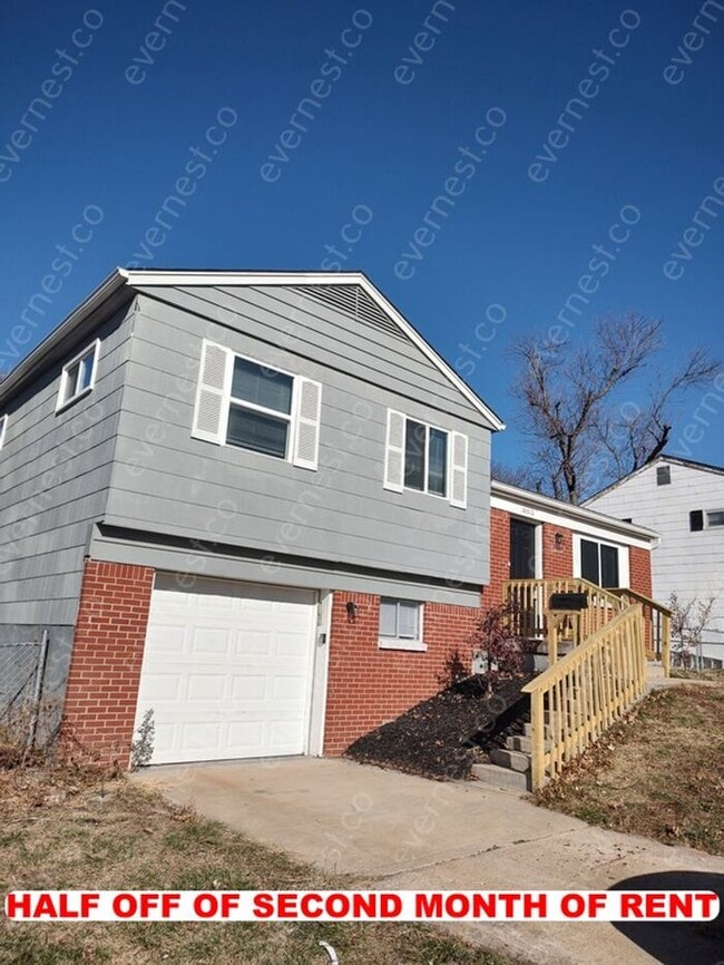 Primary Photo - Charming 3-Bedroom Home with Fenced Yard a...