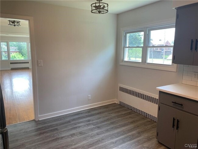 Building Photo - 184 S 1st St