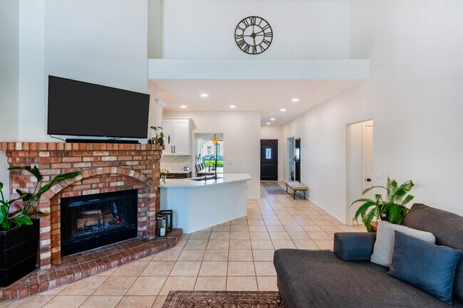 Building Photo - 4113 W Cielo Grande