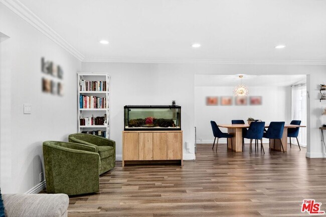 Building Photo - 6257 Bluebell Ave