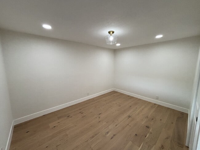 Building Photo - "Beautifully Remodeled 4-Bed Walnut Creek ...