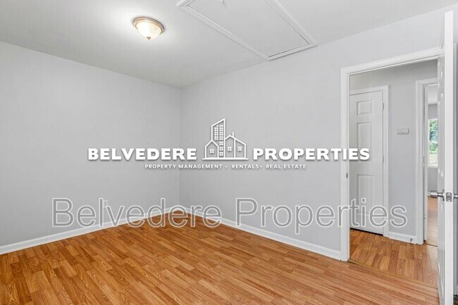 Building Photo - 405 N Dudley St