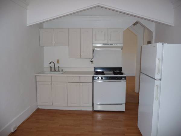 Building Photo - 218 N Craig St