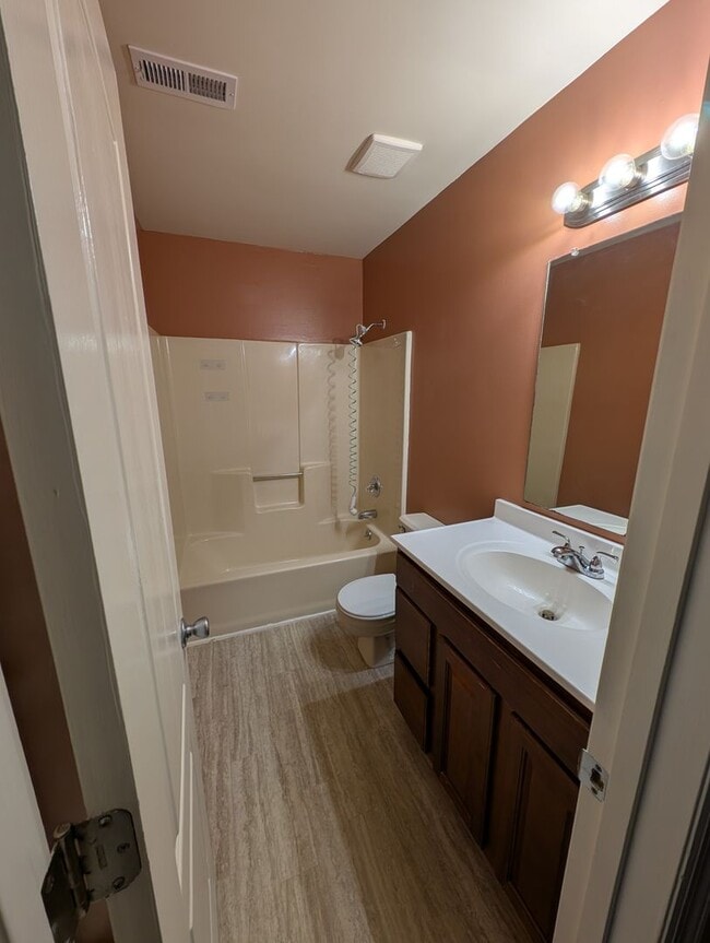 Building Photo - 4208 Chalet Cir NW