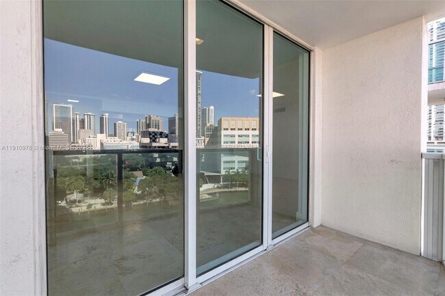 Building Photo - 31 SE 5th St