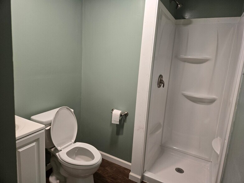 Building Photo - 28 Edgemont Dr
