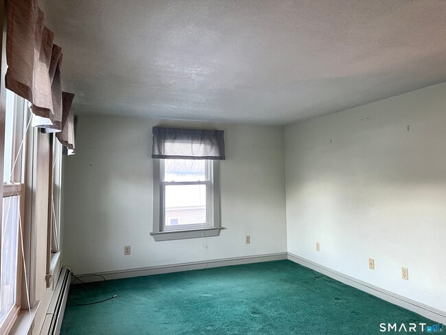 Building Photo - 77 Freestone Ave