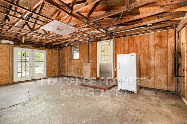 Building Photo - 9500 Ridgemoor Ave