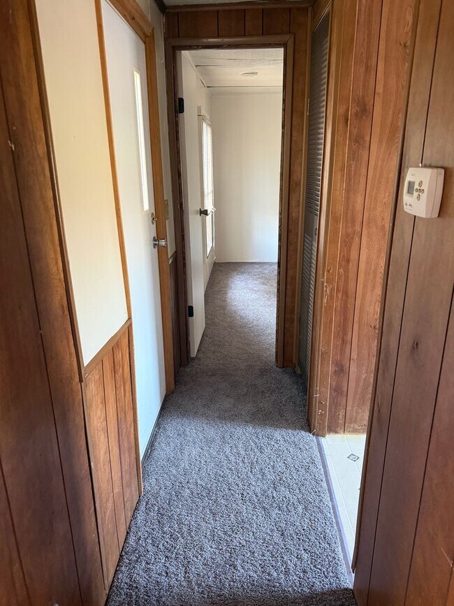 Building Photo - 662 Shippensburg Rd