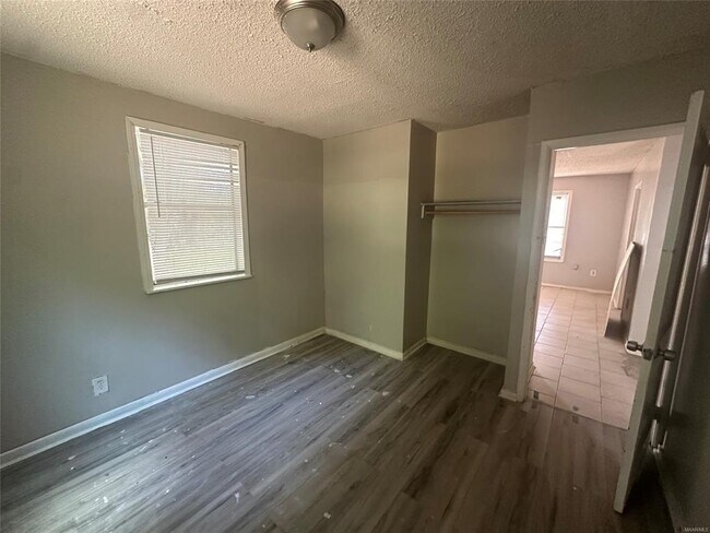 Building Photo - 3208 Caffey Dr