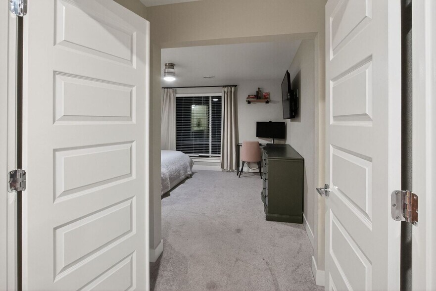 Building Photo - 16370 Alzere Pl