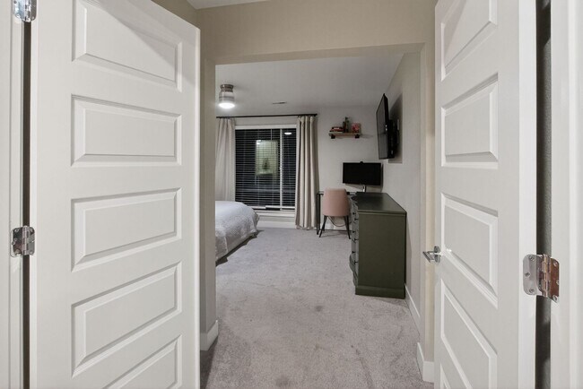 Building Photo - 16370 Alzere Pl