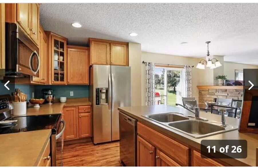 Building Photo - 3239 Oak View Dr