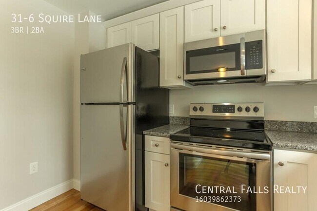 Building Photo - 31 Squire Ln