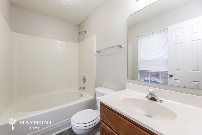 Building Photo - 124 W Corley Ln