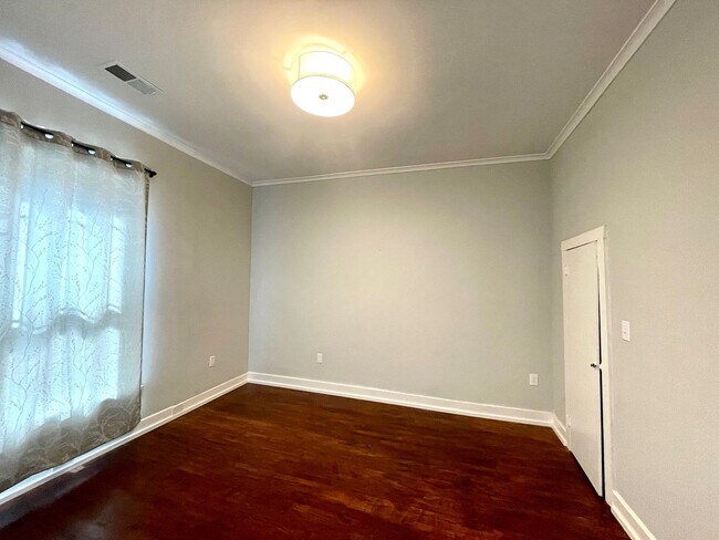 Building Photo - Find Your Fall Sanctuary