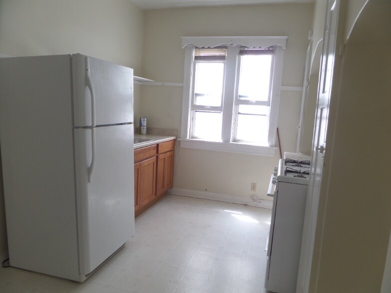 Building Photo - 2816 N Fratney St