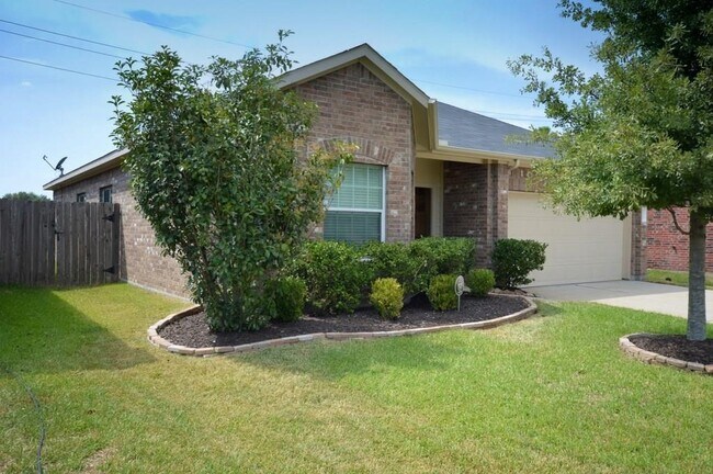 Building Photo - 2727 Lakecrest River Dr