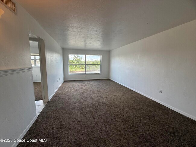 Building Photo - 1440 Parkway Dr