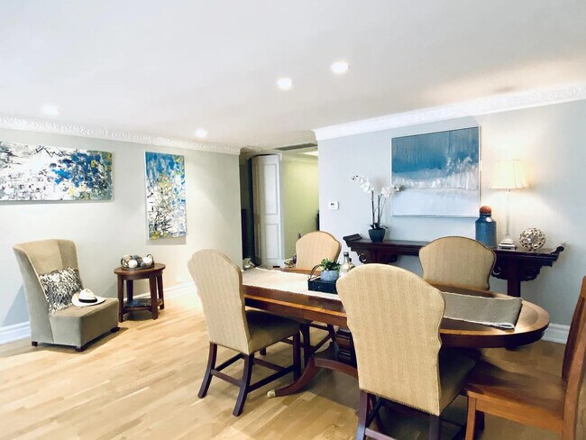 Building Photo - 680 N Lake Shore Dr