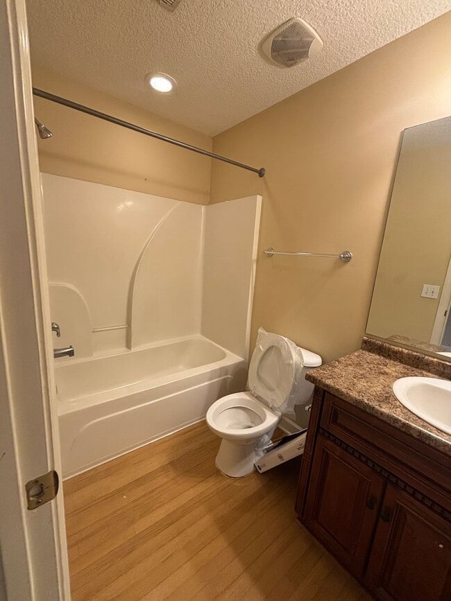 Building Photo - **MANAGERS SPECIAL 250 OFF FIRST MONTH REN...