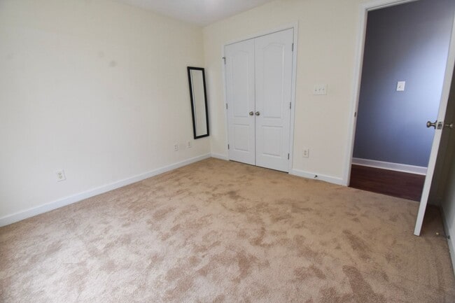 Building Photo - Coming Soon!! 4 Bedroom 2.5 Bath Nicely Renovated with Updated Fixtures! - No Pets