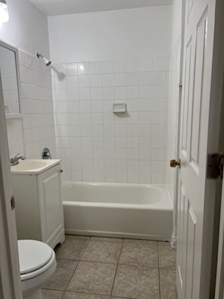 Building Photo - 2601 Columbus St