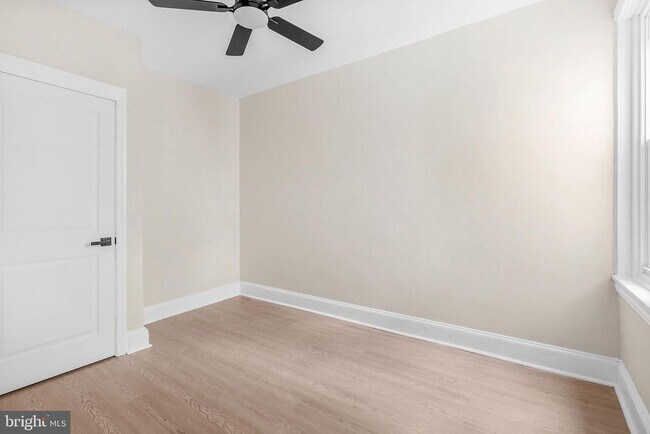 Building Photo - 4288 Viola St