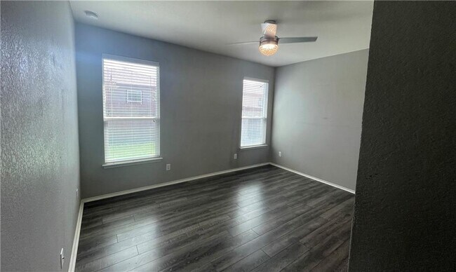 Building Photo - 13812 Benjamin Harrison St