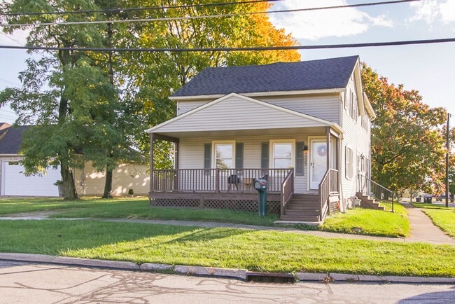 Primary Photo - 3 bedroom 3 bathroom Single Family Home