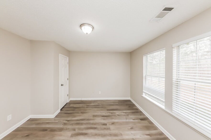 Building Photo - 6953 Cave Springs Rd