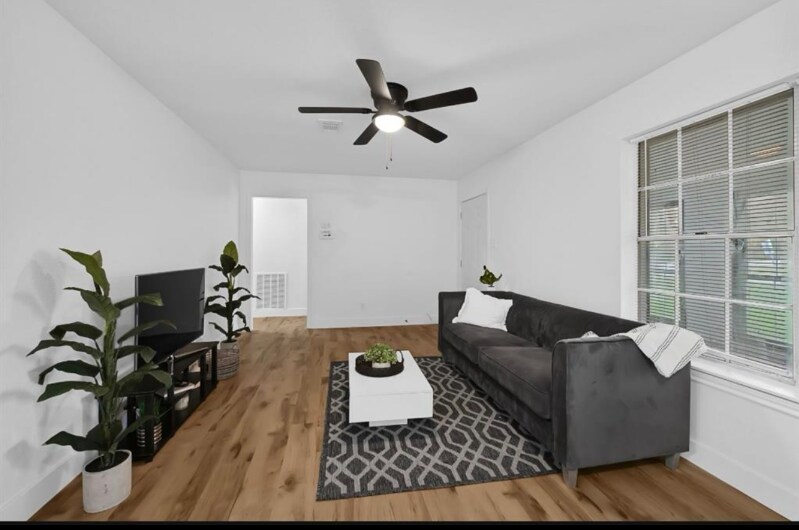 Building Photo - 20310 County Rd 510F