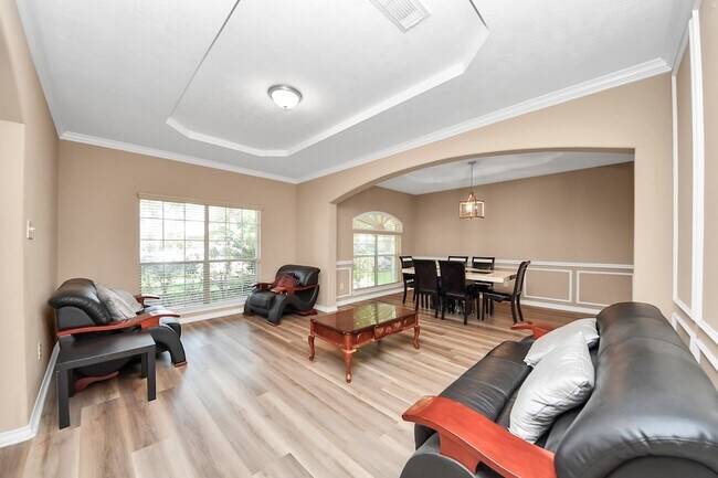 Building Photo - 706 River Delta Ln