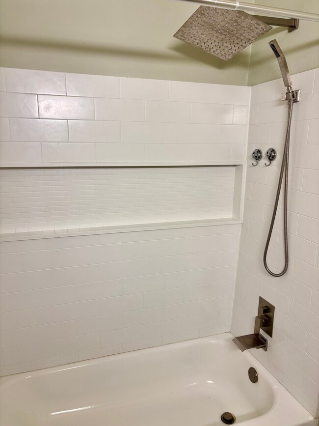 Building Photo - 1136 Sailfish St