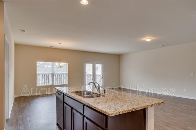Building Photo - 141 Sims Ct